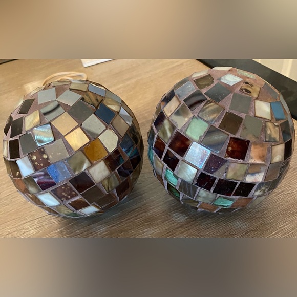 Set of Decorative Balls - Picture 2 of 7